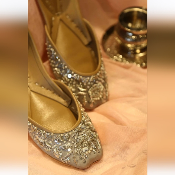 Salwar Kameez Shoes - Pakistani formal Khussa Jutti